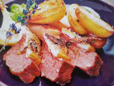 Фотография мяса, запеченного с картофелем