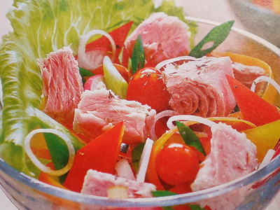 Фото салата с тунцом, редисом, перцем